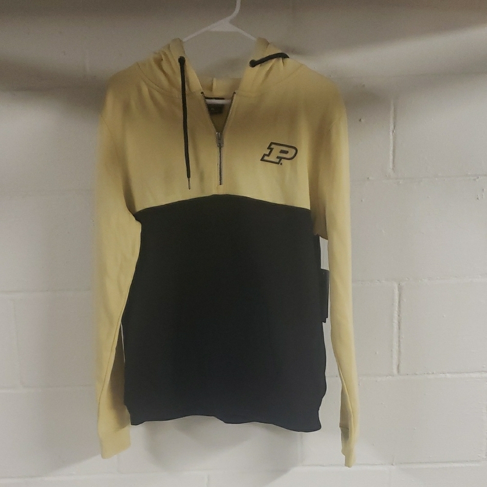 Colosseum Black and Cream Apparel